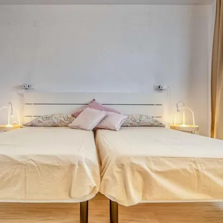 118 - Modern Beachfront Fuengirola