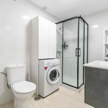 118 - Modern Beachfront Διαμέρισμα