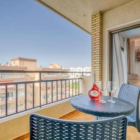 118 - Modern Beachfront Διαμέρισμα *