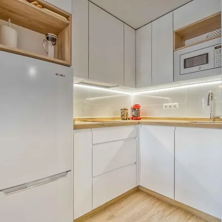 118 - Modern Beachfront