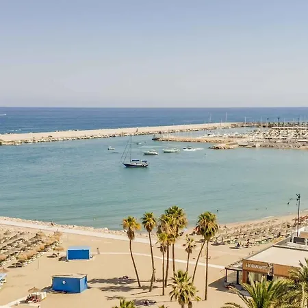 118 - Modern Beachfront