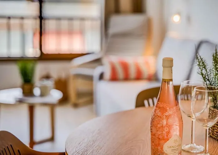 118 - Modern Beachfront