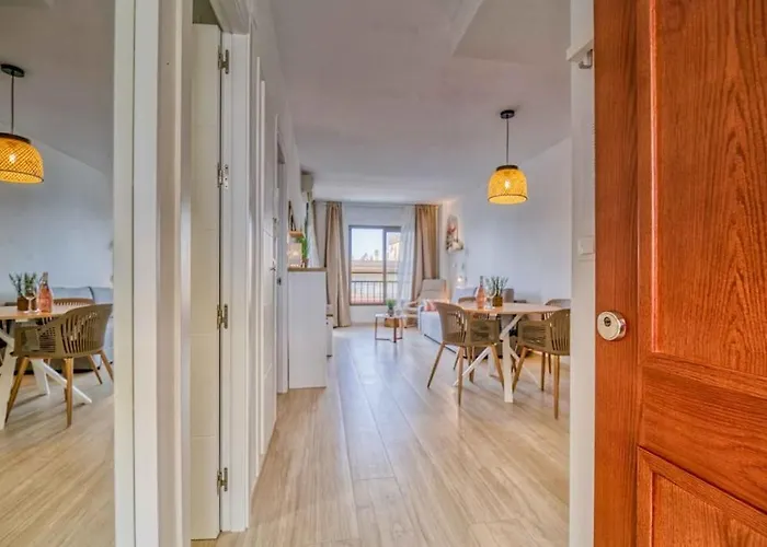 118 - Modern Beachfront