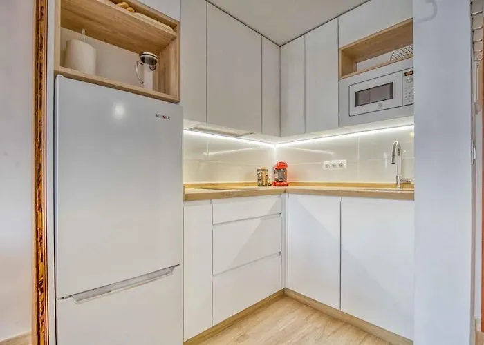 118 - Modern Beachfront