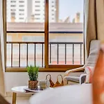 118 - Modern Beachfront Apartment *