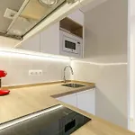 118 - Modern Beachfront Apartment